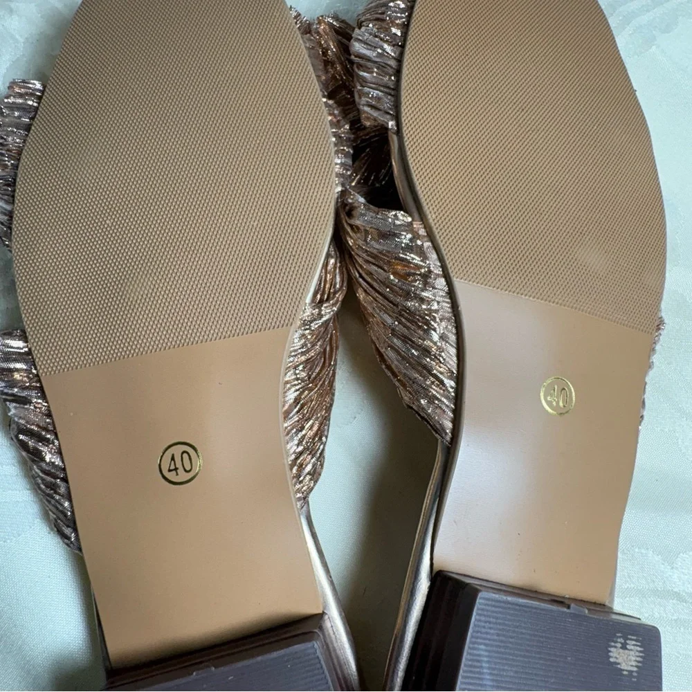 Journee Collection Metallic Bow Sandals